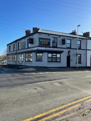 Mersey view Hotel & Pub